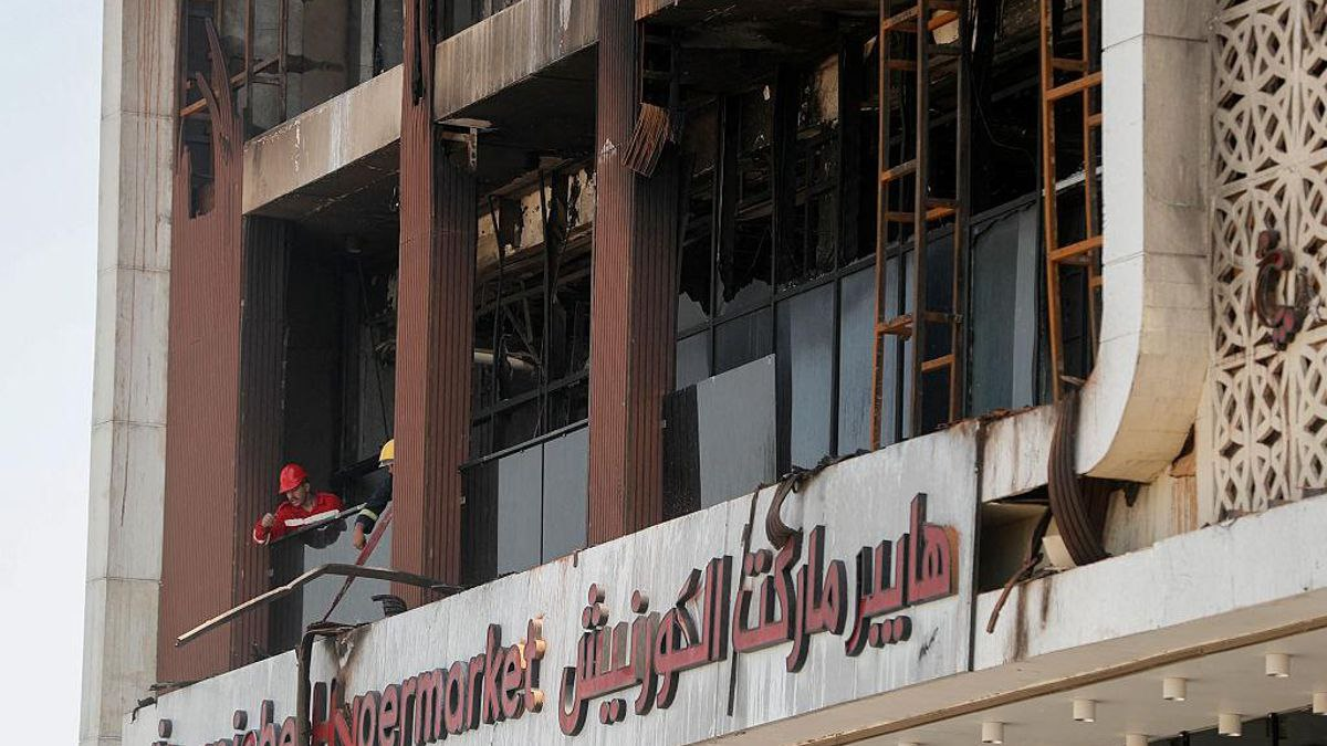 63 muertos deja devastador incendio en centro comercial en Irak