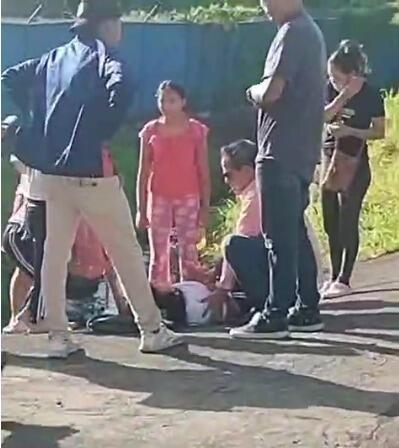 Niña grave tras atropello por microbús en Granada