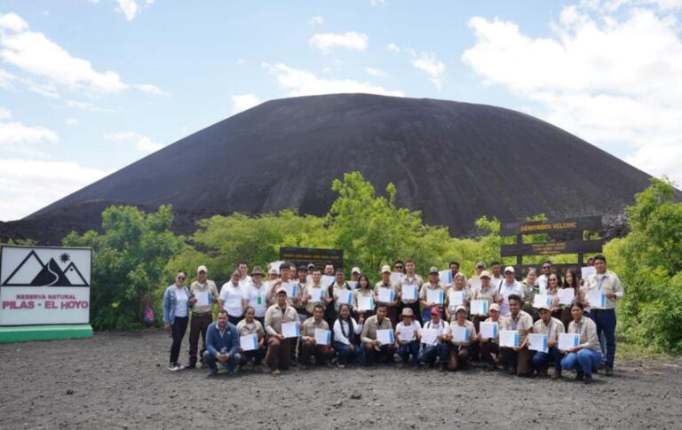 Nicaragua celebra al Día de la Alegría con nuevos Guías Turísticos