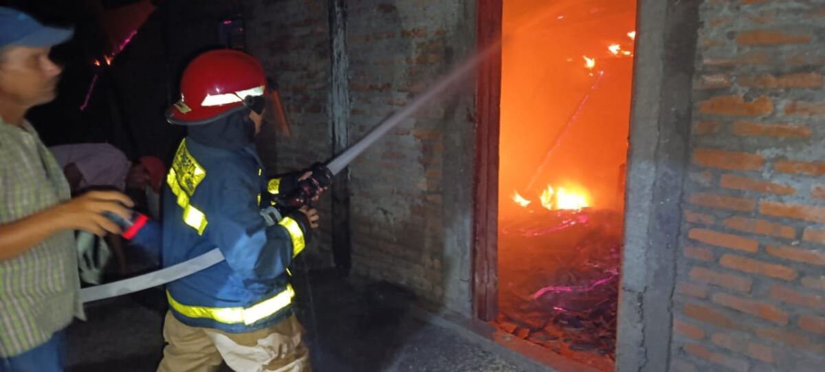 Tragedia en El Jicaral: Incendio devasta hogar de la señora Jacoba