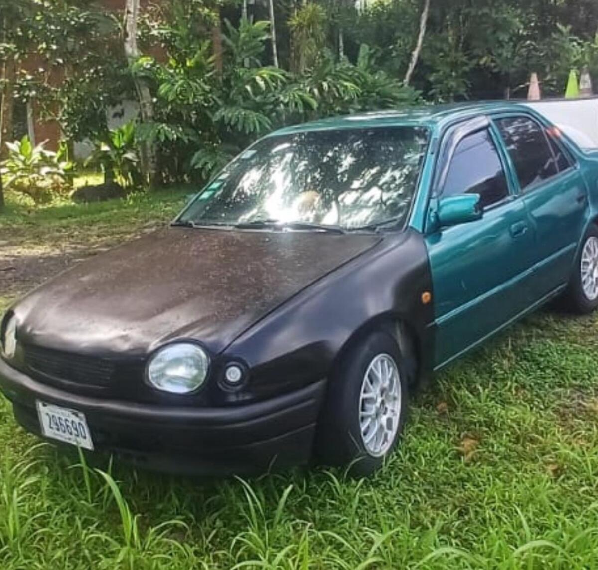 El automóvil en que viajaban fue hallado abandonado