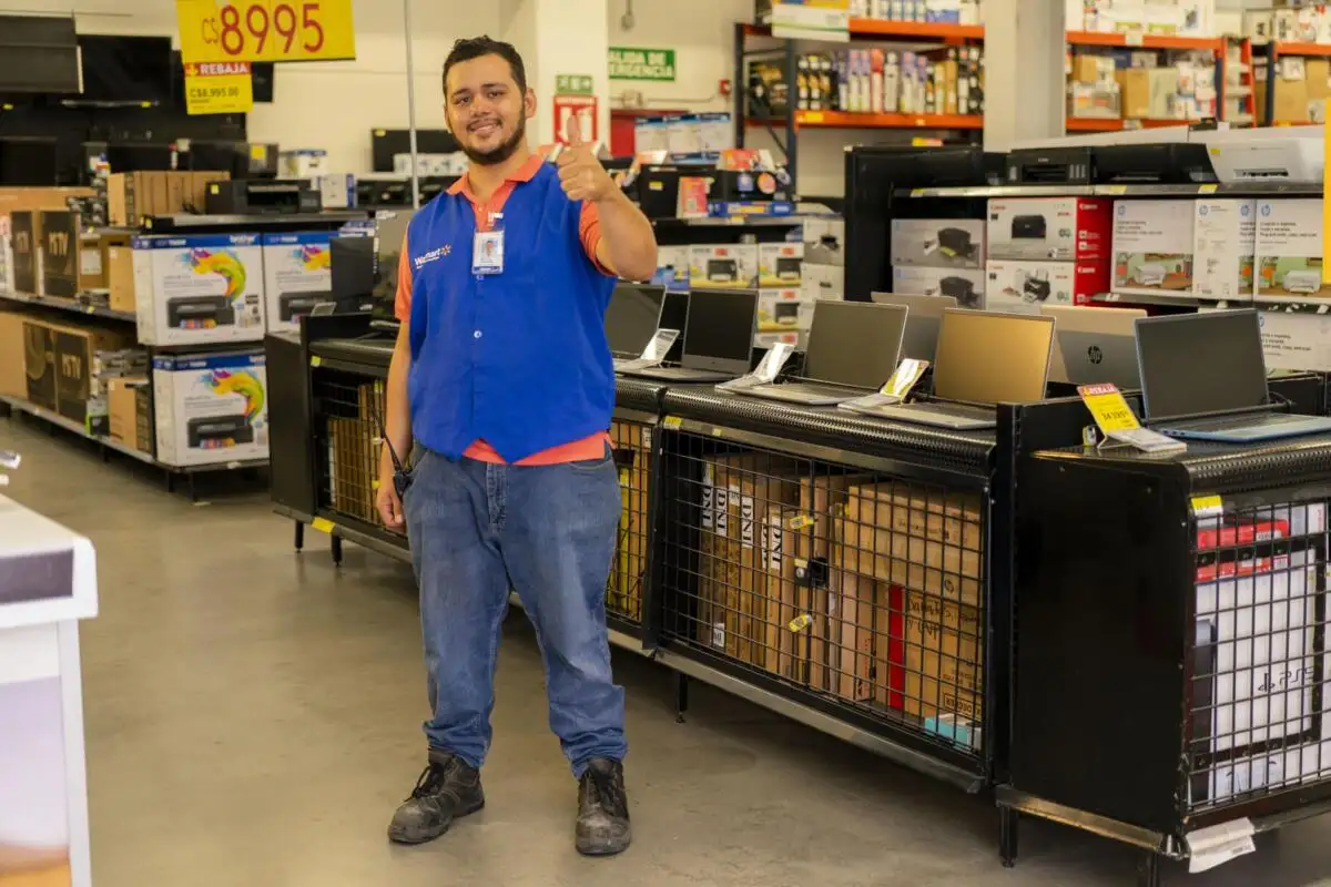 4,200 empleados y subiendo: cómo Walmart se convirtió en el sueño laboral de los nicaragüenses