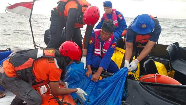 Indonesia: Hundimiento de embarcación deja al menos dos muertos y tres desaparecidos frente a Java Oriental
