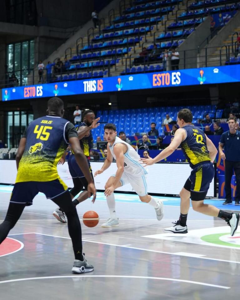 Final de infarto: Argentina vence a Colombia y queda en segundo lugar del grupo C en la Americup