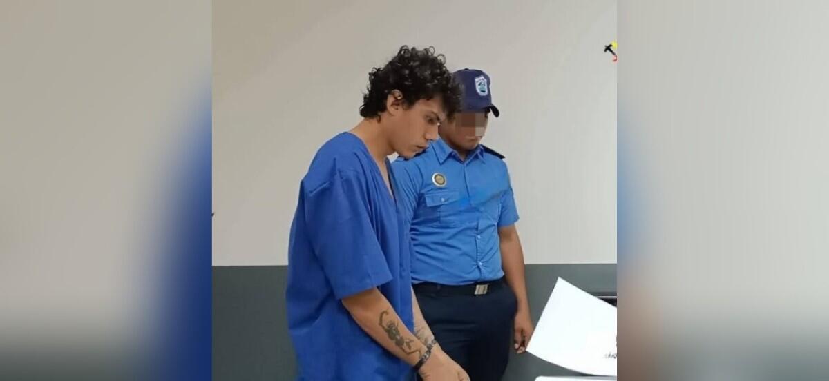 Hernaldo José Lemus Contreras, de 30 años