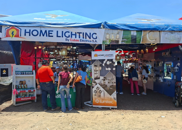 Lámparas solares y ventiladores multifuncionales de Home Ligthing conquistaron la Feria Ganadera