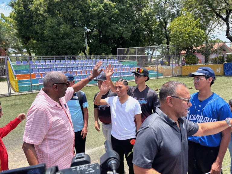 Dusty Baker en Nicaragua: Un homenaje a Roberto Clemente