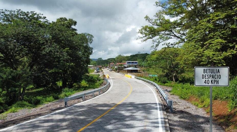 Inauguran tramo clave de carretera Cuapa-La Libertad