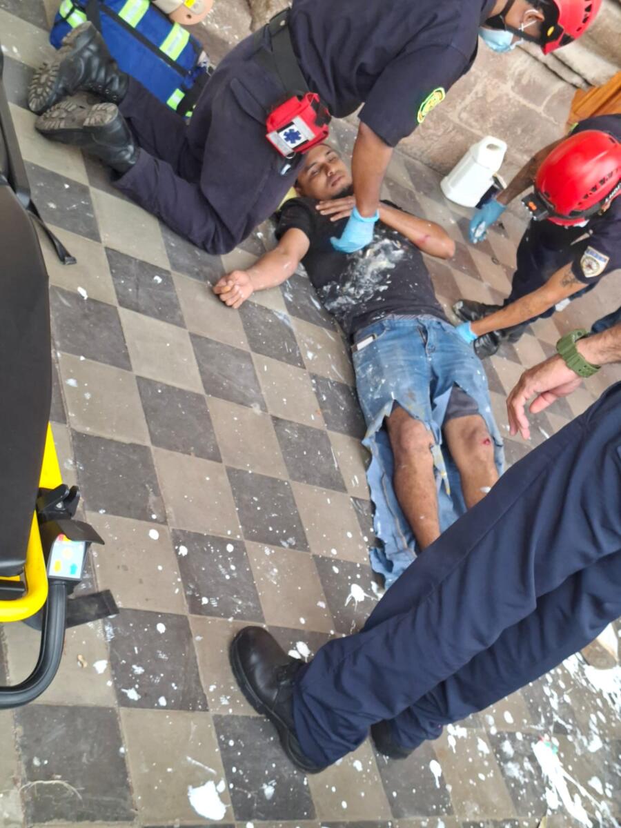 Accidente en Granada: caída de escalera causa fractura