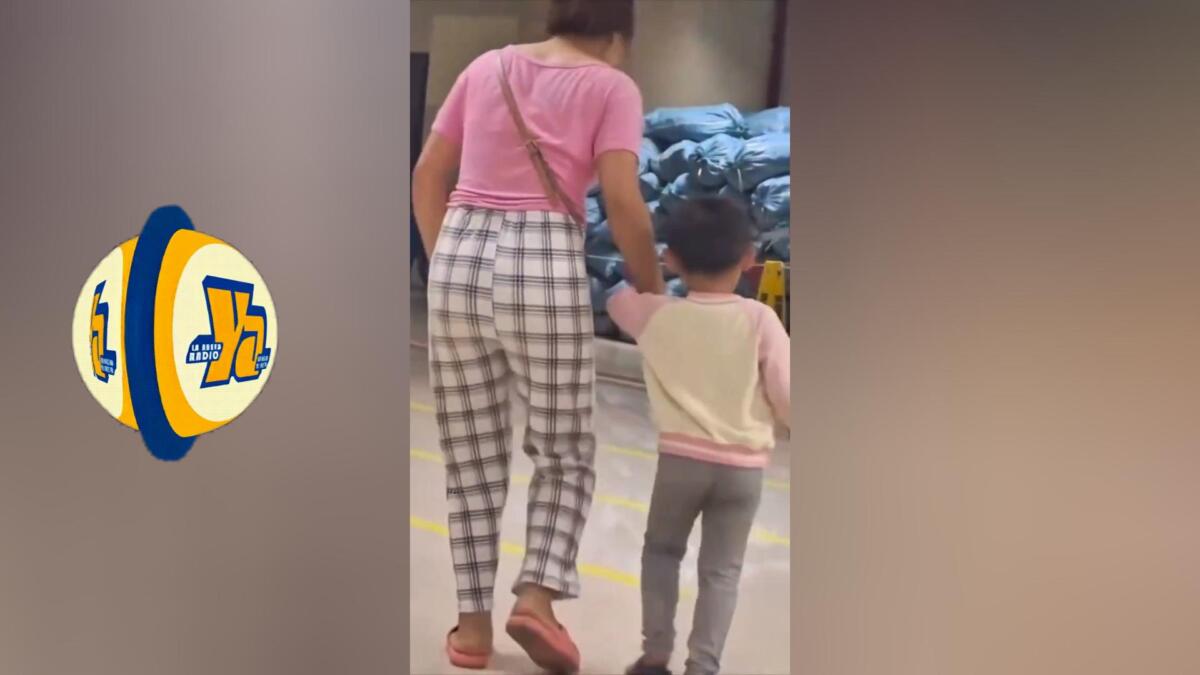 Pequeña camina tranquila hacia urgencias con 15 centímetros de metal atravesando su cráneo
