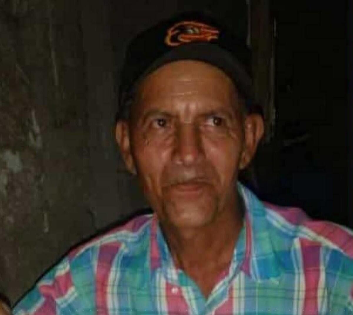 Santos Leopoldo Lira Dávila, de 63 años