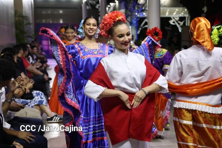 Color, tradición y orgullo en tercera edición de la Pasarela Nacional de Huipiles “Amor Patrio” en Managua