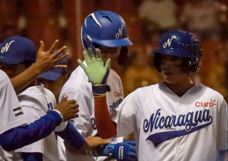 Regresa al país la Selección U-15 de béisbol tras clasificar al Mundial Italia 2026