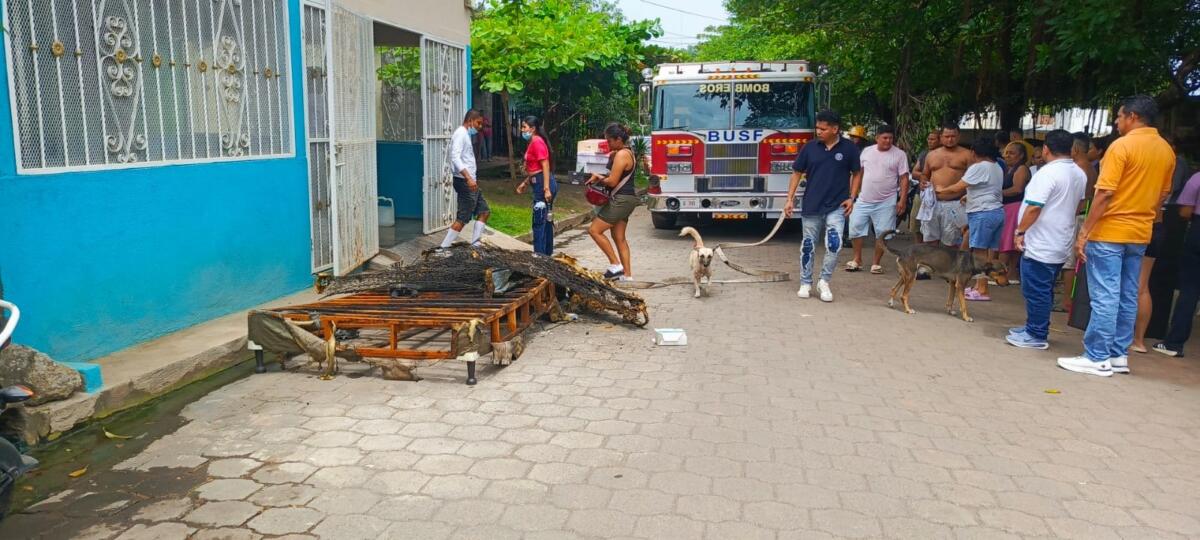 Trágico incendio en Granada: fallece joven de 26 años