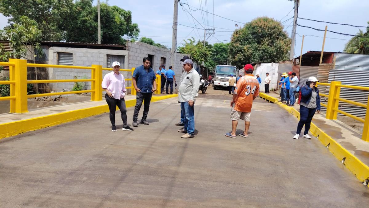 Nuevo puente mejora la conexión en Villa Reconciliación