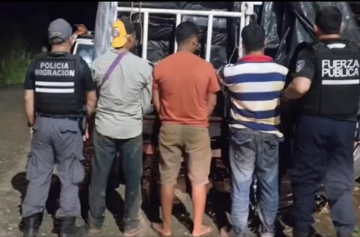 Costa Rica decomisa contrabando de ropa y zapatos