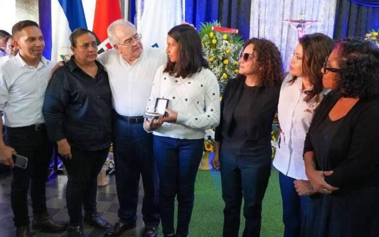 Homenaje póstumo a Pedro Marcio Jaenz Serrano en León