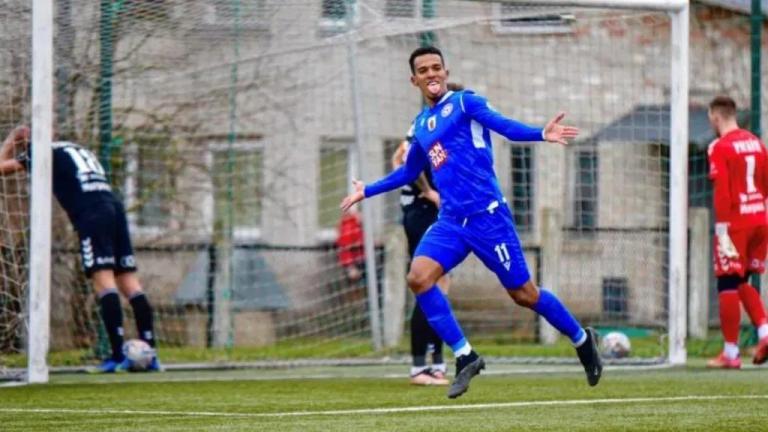 Ariagner Smith se convierte en el primer pinolero con cien partidos en Europa