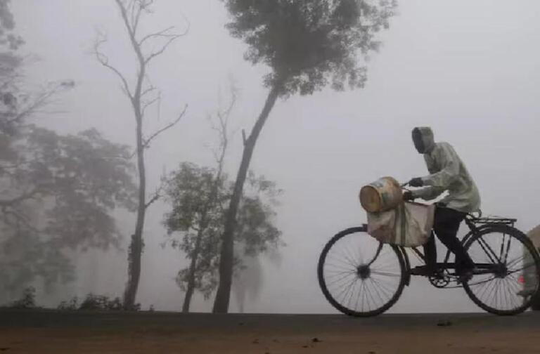 India en alerta máxima mientras el ciclón Montha se intensifica
