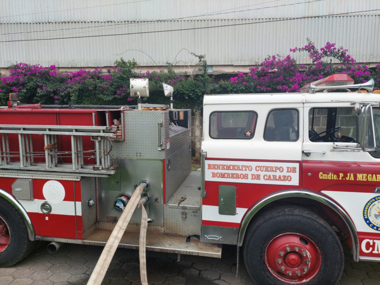 Bomberos Unidos garantizan más de 800 servicios de emergencia en las últimas 24 horas