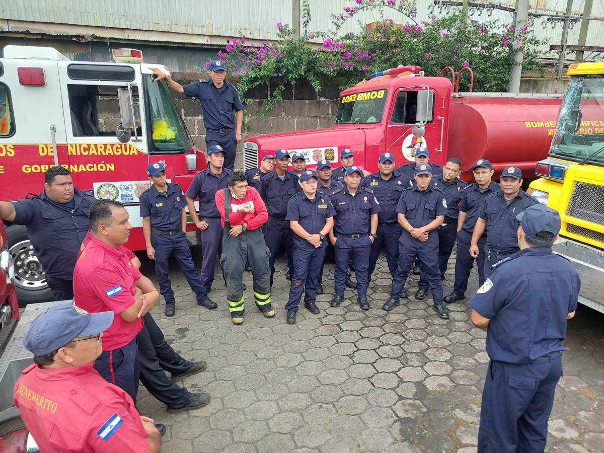 Bomberos de Nicaragua finalizan curso de camiones cisterna