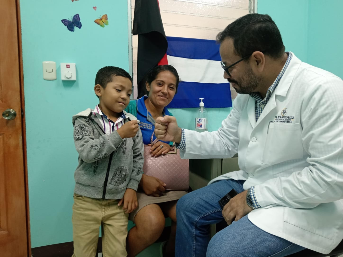 Jornada de cirugías gratuita en Jinotega mejora sonrisas