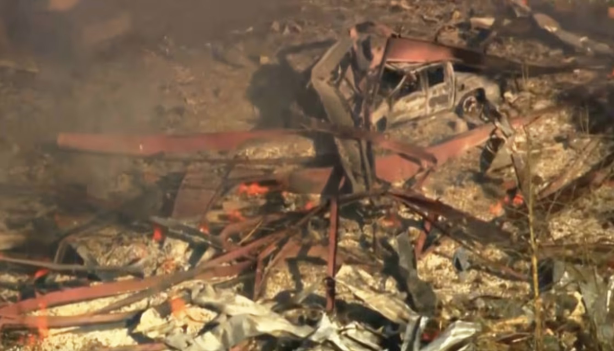 Fábrica de explosivos en Estados Unidos sufre tragedia que se sintió a kilómetros de distancia
