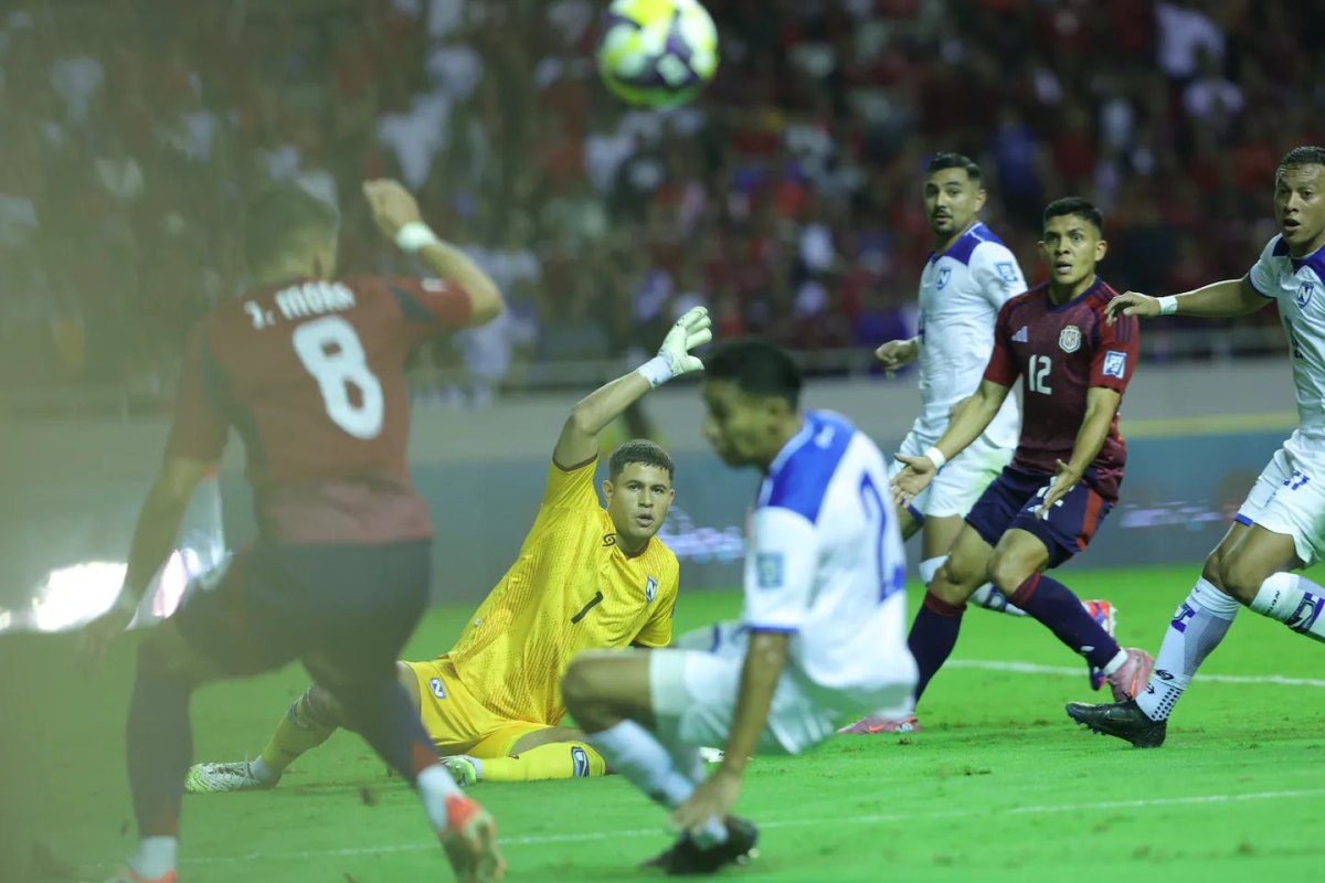Nicaragua cae 4-1 ante Costa Rica por errores del portero