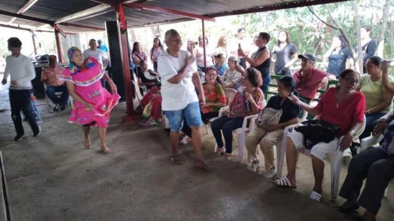 Día del Adulto Mayor: homenaje y actividades culturales