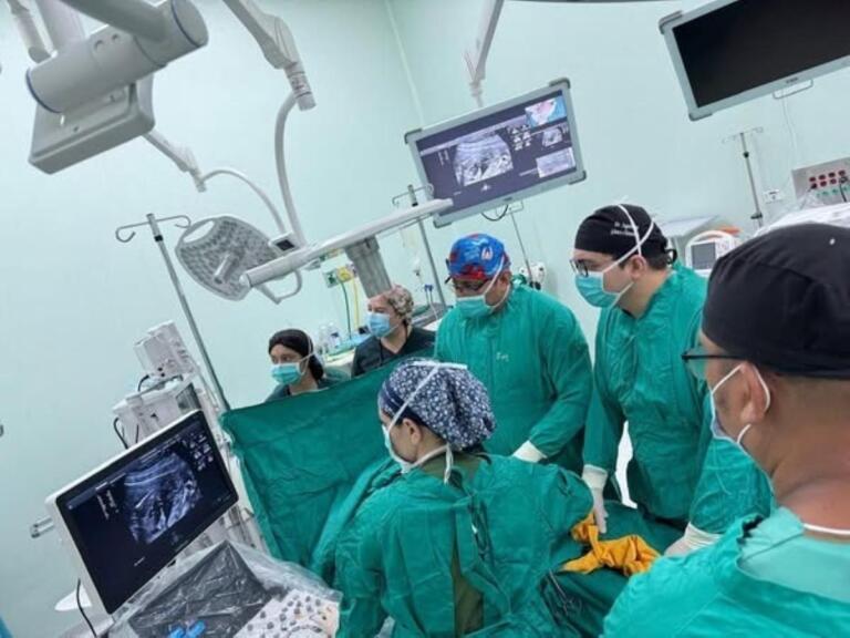 Exitosa cirugía fetal intrauterina salva la vida de bebé en el Hospital Bertha Calderón
