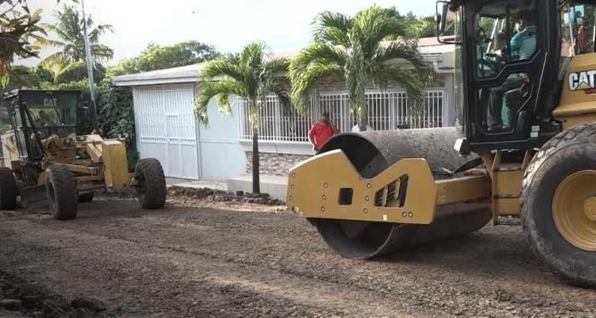 Esquipulas mejora sus calles con adoquinado en El Naranjo