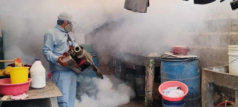 Fumigación en Acahualinca contra el dengue