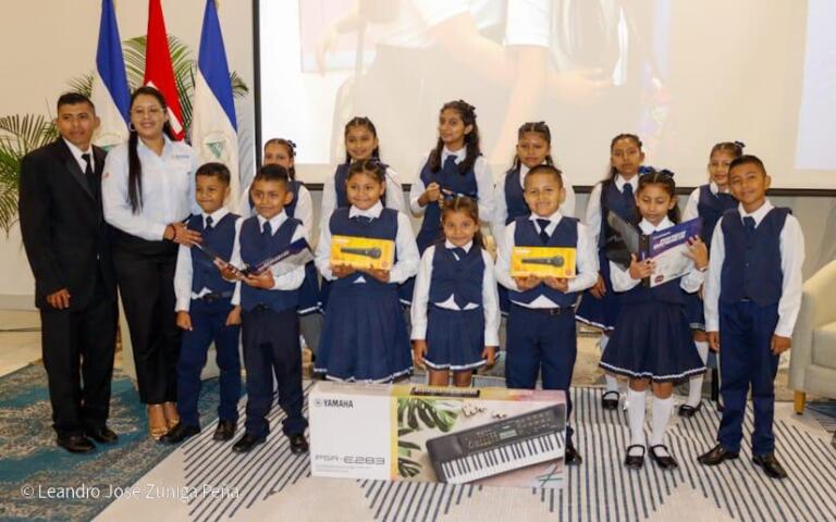 MINED lanza serie web «Ponele Mente» y premia a coros escolares Rubén Darío