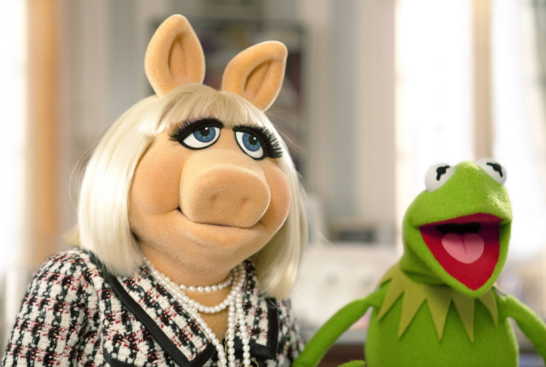 Miss Piggy llegará al cine por primera vez con una película producida por Jennifer Lawrence y Emma Stone