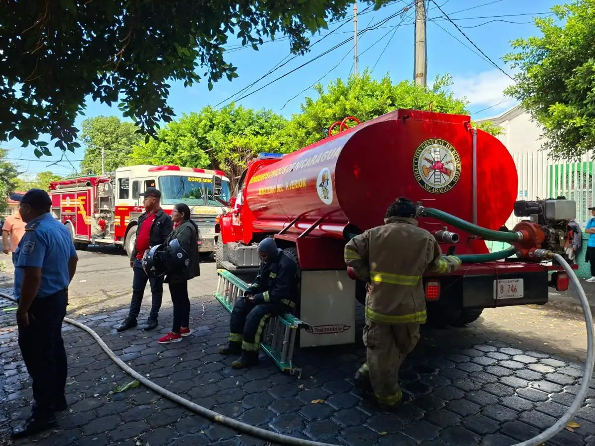 Incendio en vivienda de Managua deja graves pérdidas