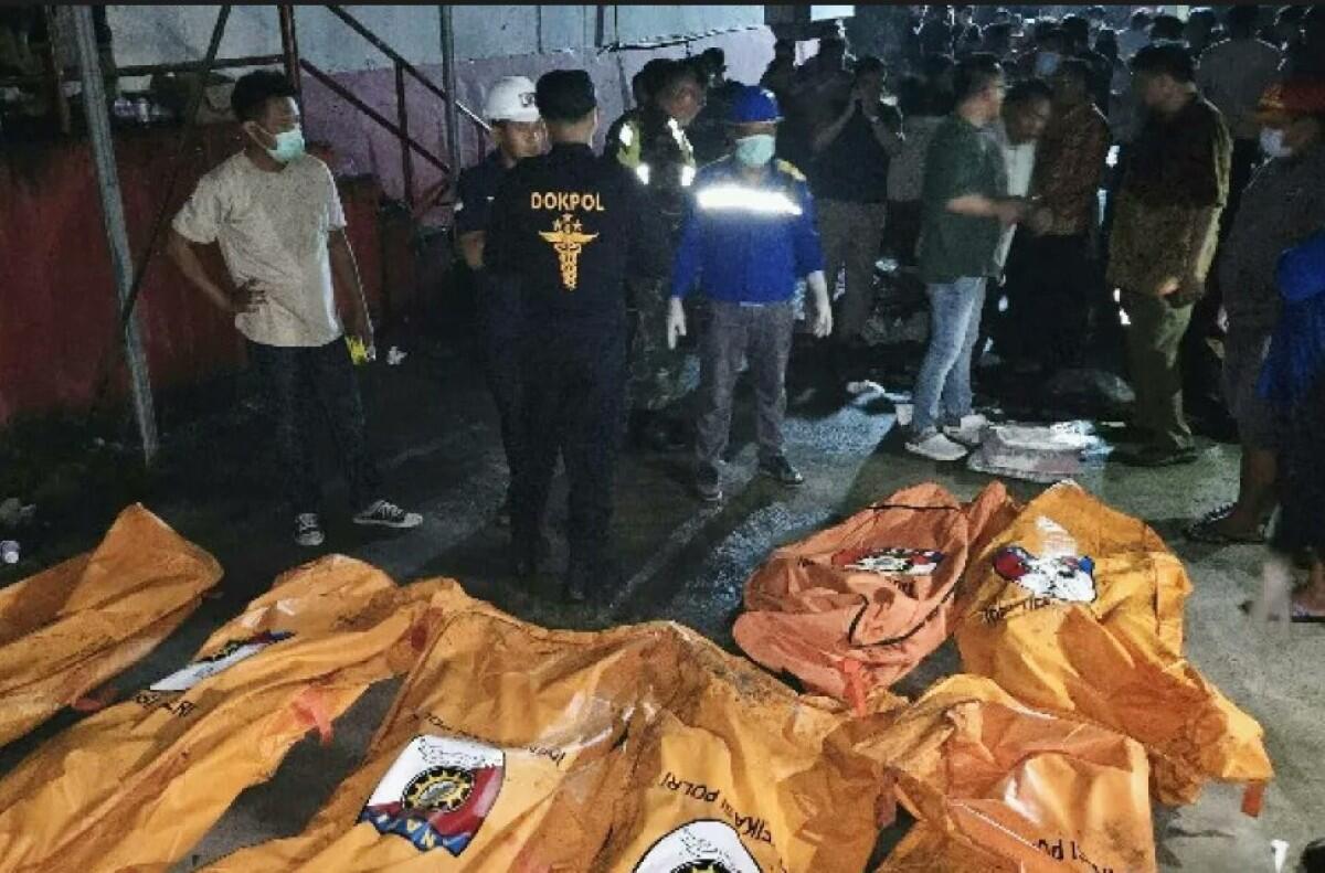 16 adultos mayores perecieron en incendio de asilo indonesio