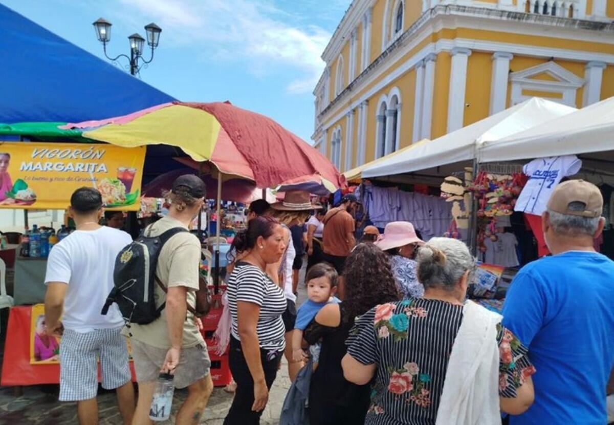Ferias de Emprendedores impulsan creatividad y economía