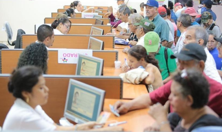 Gobierno inicia pago de diciembre y aguinaldo a más de 361 mil adultos mayores