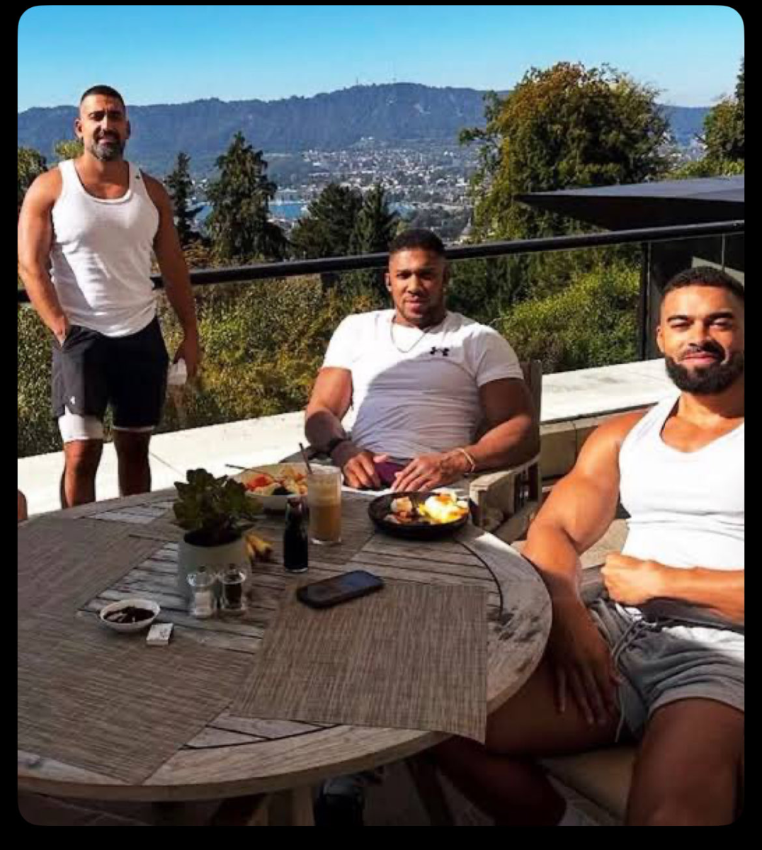 Estos son los dos amigos de Anthony Joshua que perdieron la vida en el accidente de tránsito