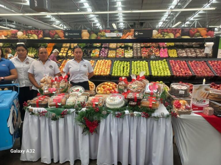 Walmart Nicaragua desata arsenal navideño: desde pavos de 20 libras hasta cenas listas en 48 horas