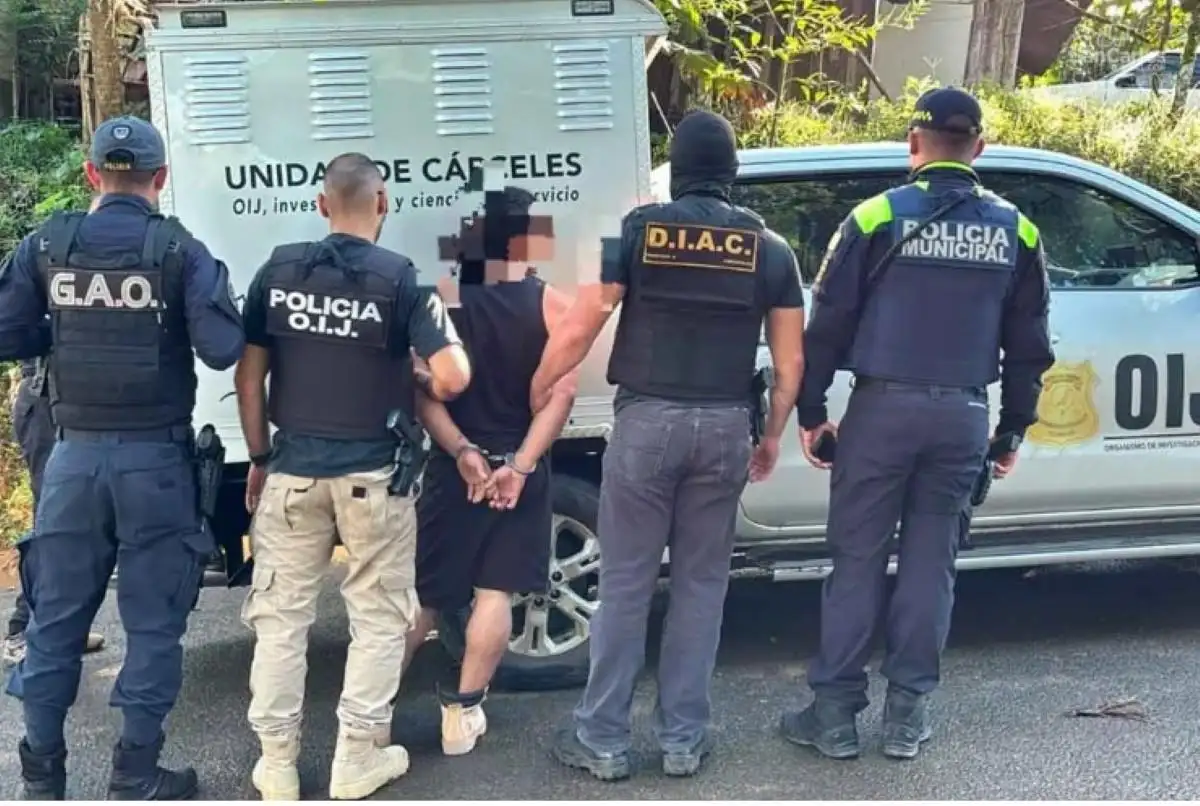 Detienen en Alajuela a nicaragüense por venta de drogas