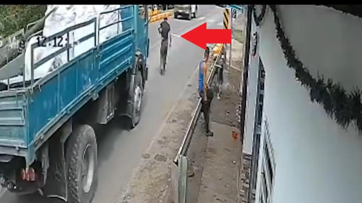 Hombre casi atropellado en Santa María de Pantasma