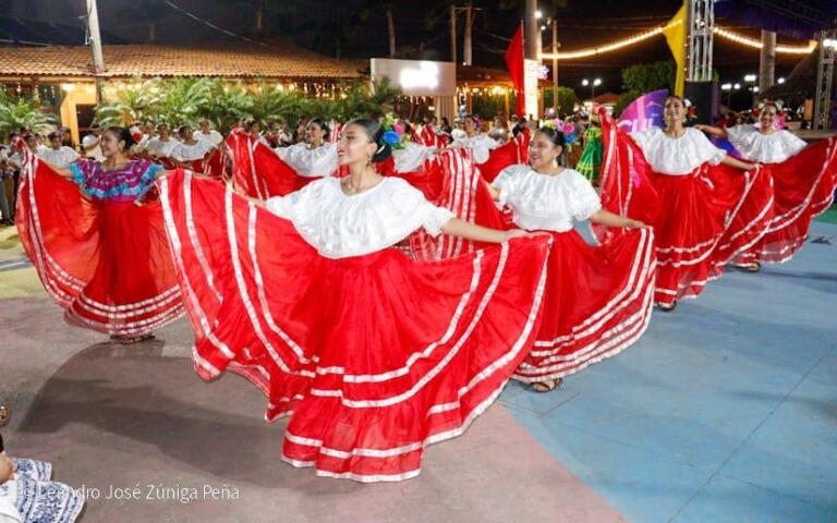 Realizan II edición de Gala Cultural “Navidad en Unidad y Amor” en Puerto Salvador Allende