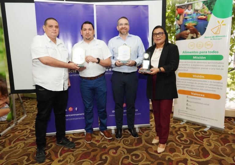 Walmart Nicaragua recibe doble galardón por donar más de 1,130 toneladas de alimentos