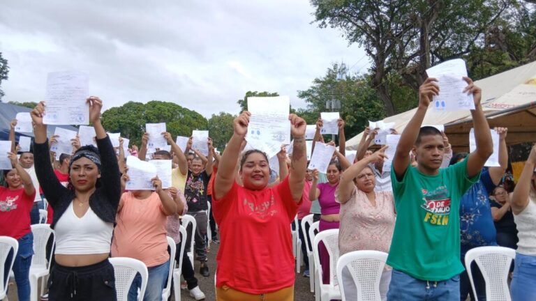 Regalo Navideño: 1,500 personas reciben beneficio legal de Convivencia Familiar