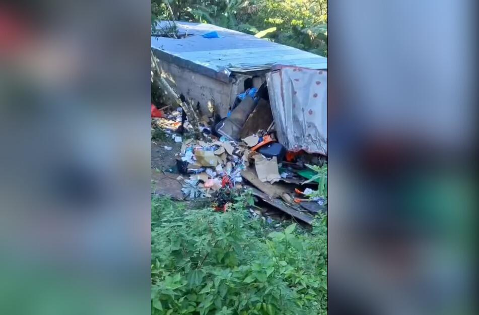Tragedia en Yalí: camión cae a barranco y muere conductor