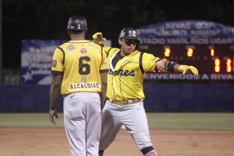 Rugieron los Leones tras coronorse campeones de la Profesional venciendo a Rivas