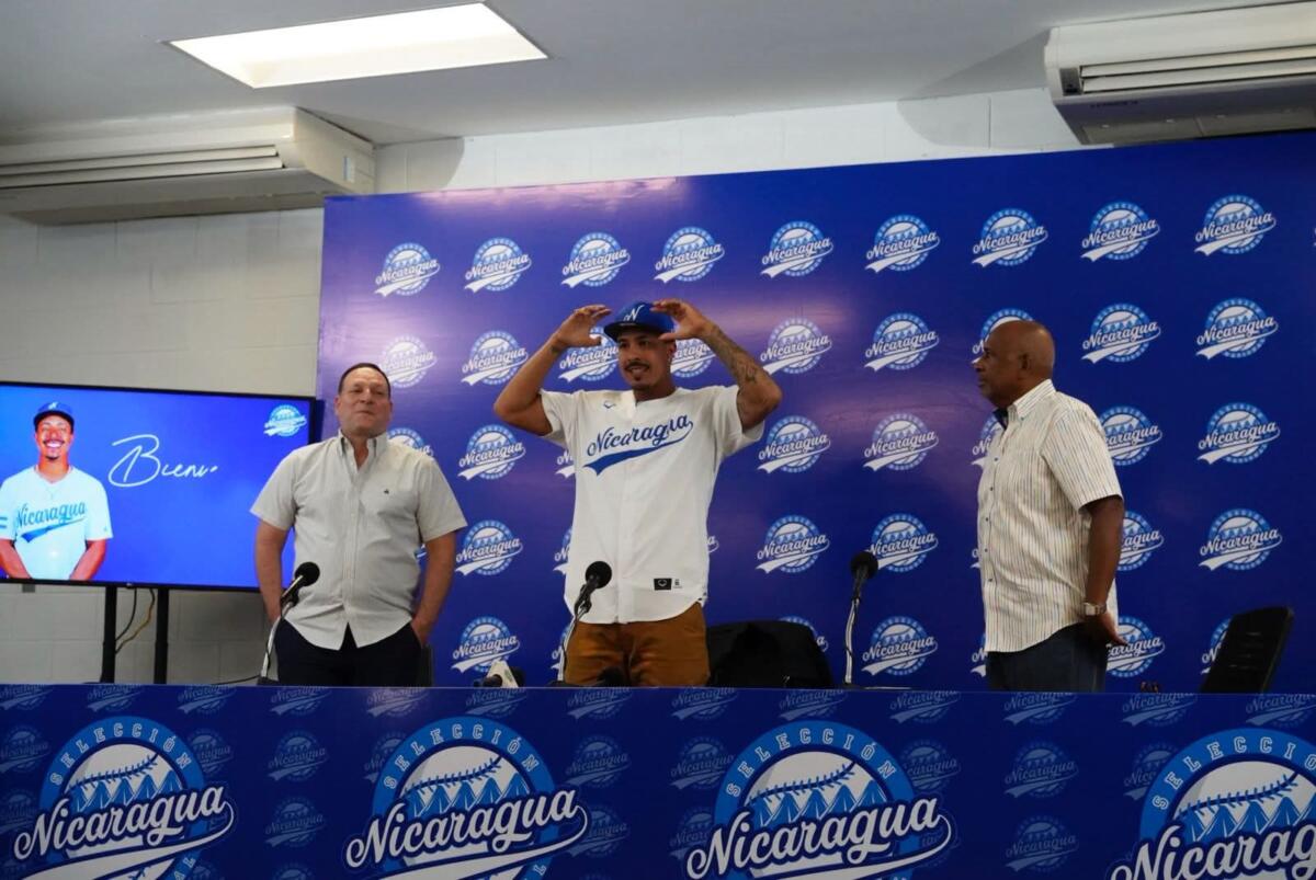 Mark Vientos es presentado por la selección de béisbol para el Clásico Mundial