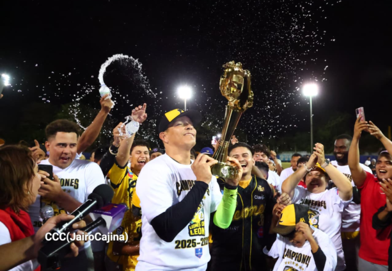 Leones de León: Campeones con Garra y Legado en la Profesional