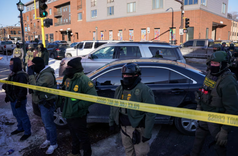 Un alud deja ocho muertos y más de 80 desaparecidos en Indonesia